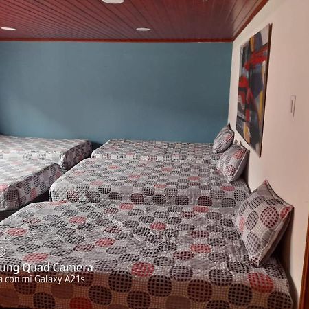 La Parada Del Tren Hostel Bogotá Esterno foto
