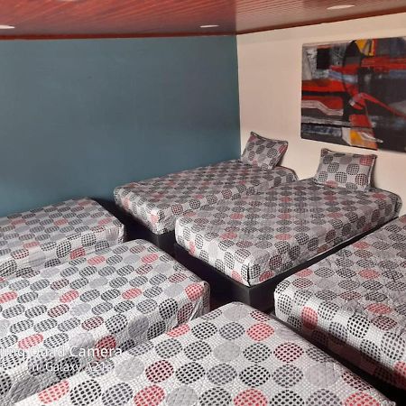 La Parada Del Tren Hostel Bogotá Esterno foto