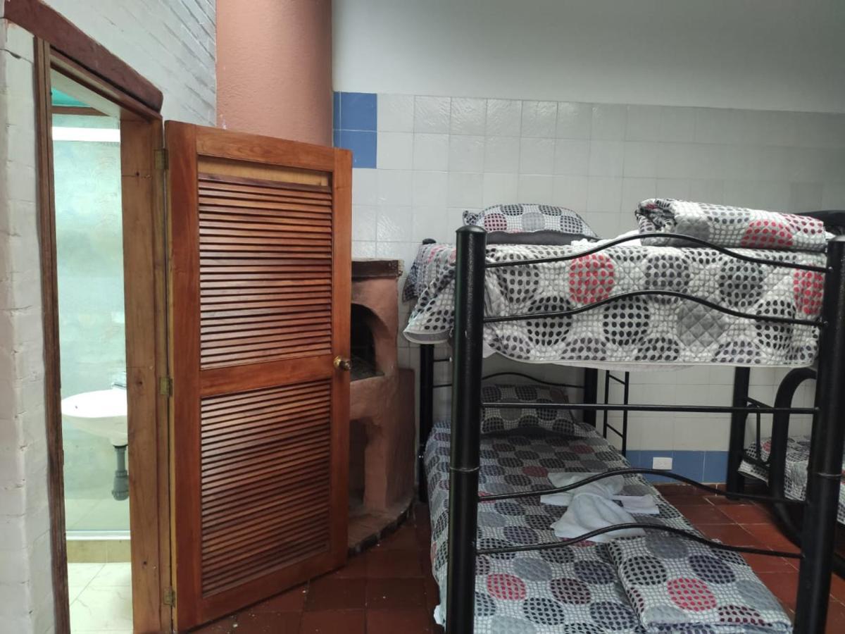 La Parada Del Tren Hostel Bogotá Esterno foto